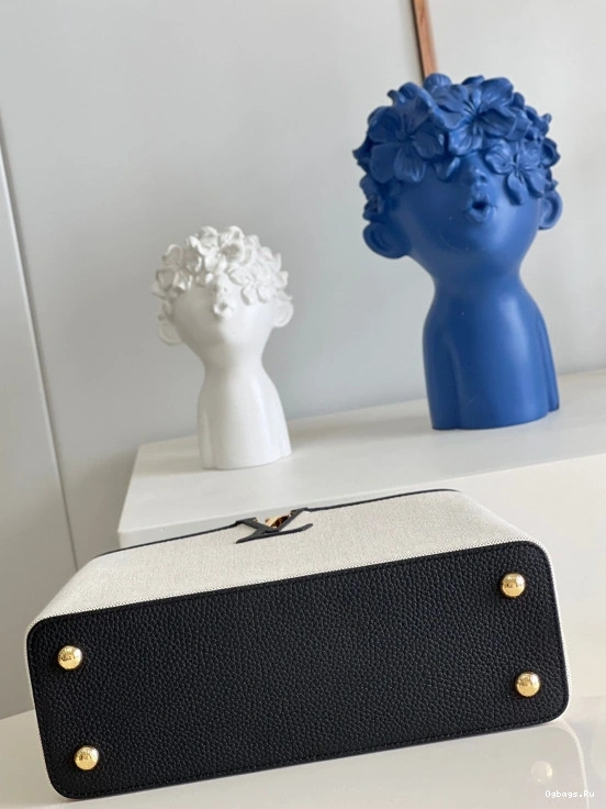 LOUIS CAPUCINES VUITTON MM 0515